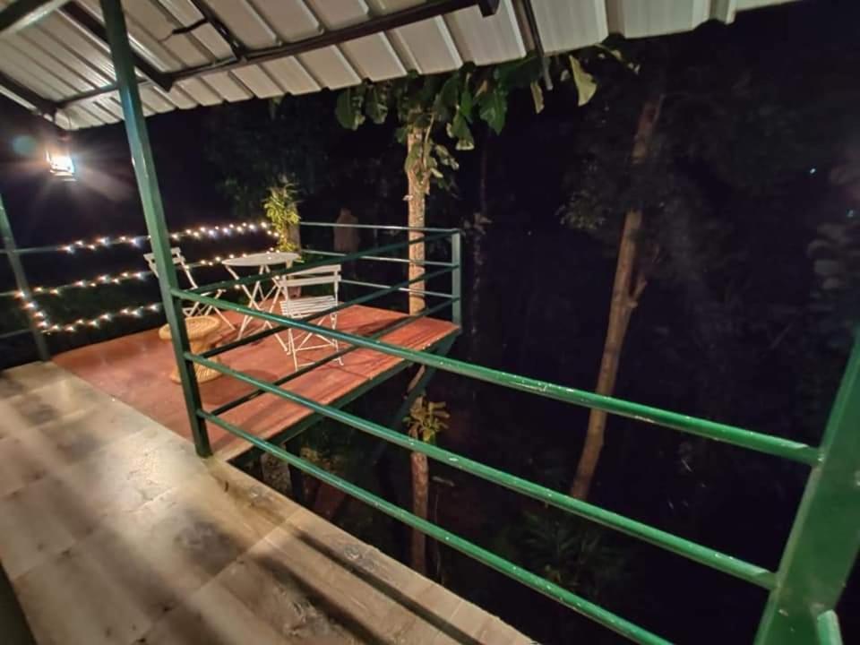 Noah'S Nest Tree House Apartment Thekkady Ngoại thất bức ảnh