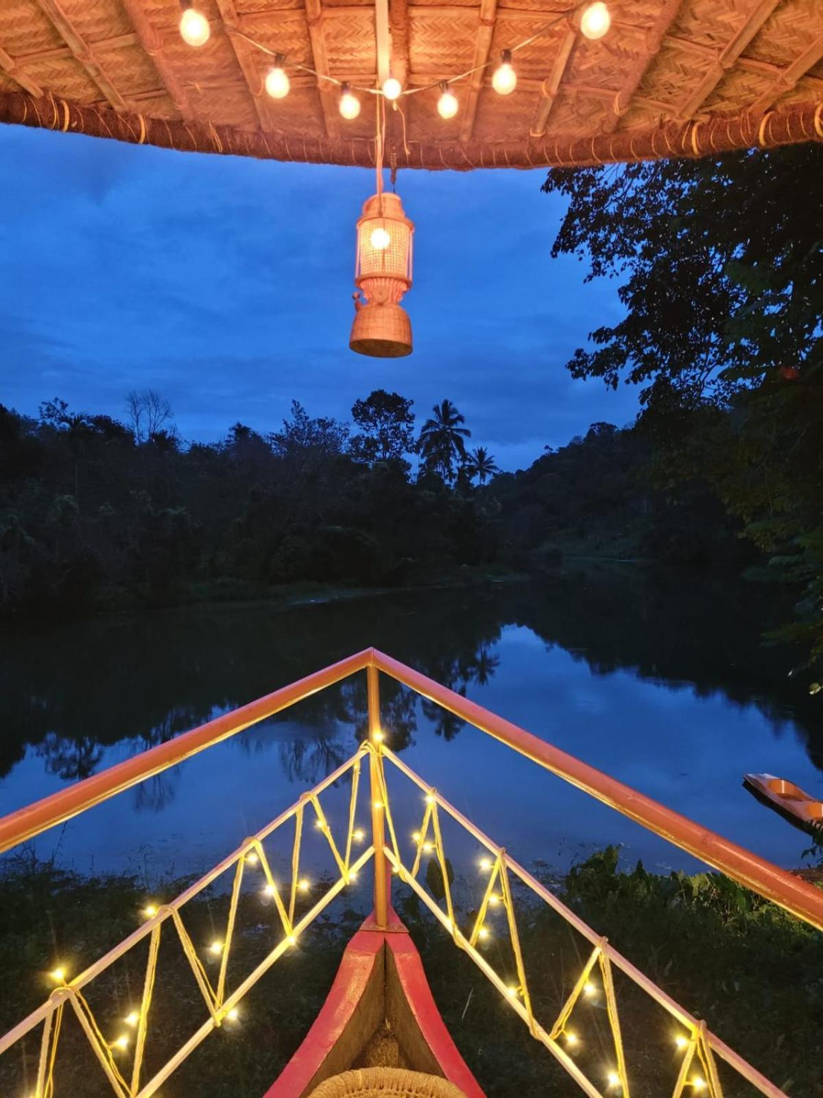 Noah'S Nest Tree House Apartment Thekkady Ngoại thất bức ảnh