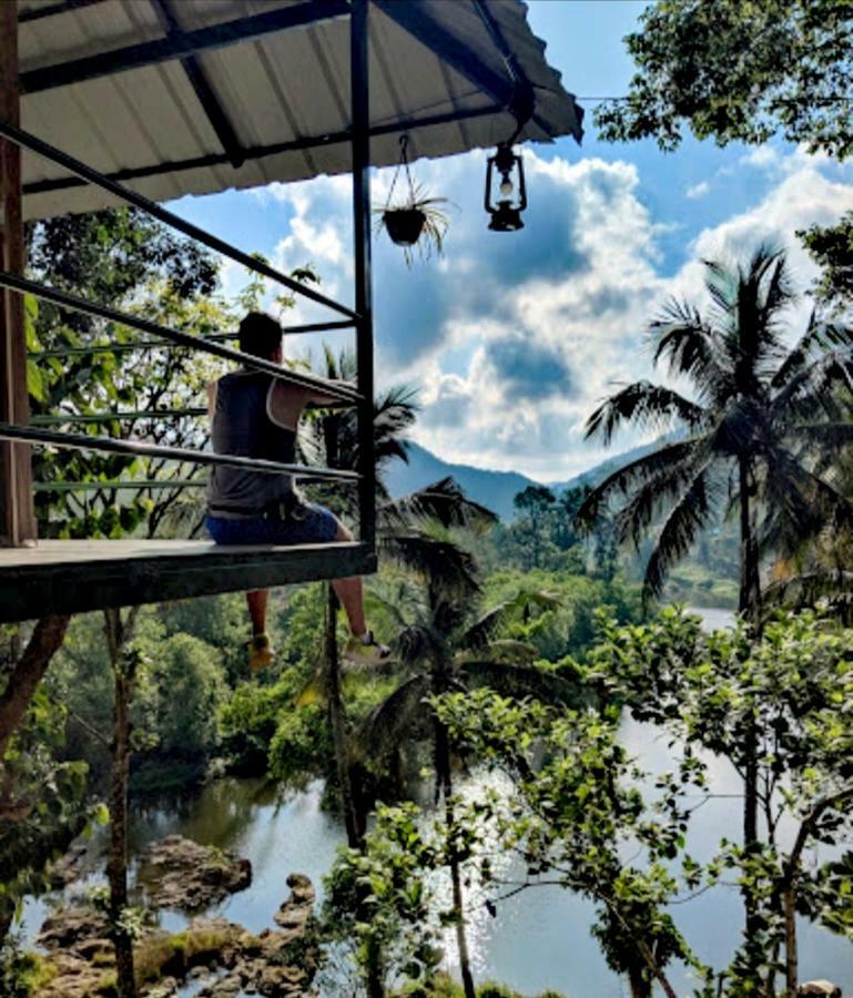 Noah'S Nest Tree House Apartment Thekkady Ngoại thất bức ảnh
